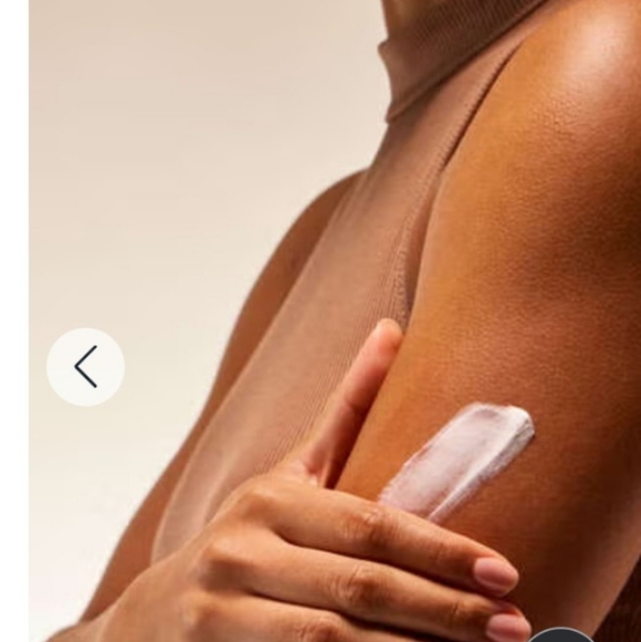 Bath & Body Works Viva Brazil Body Cream - Red with Teal & Green Accents - Picture 5 of 5